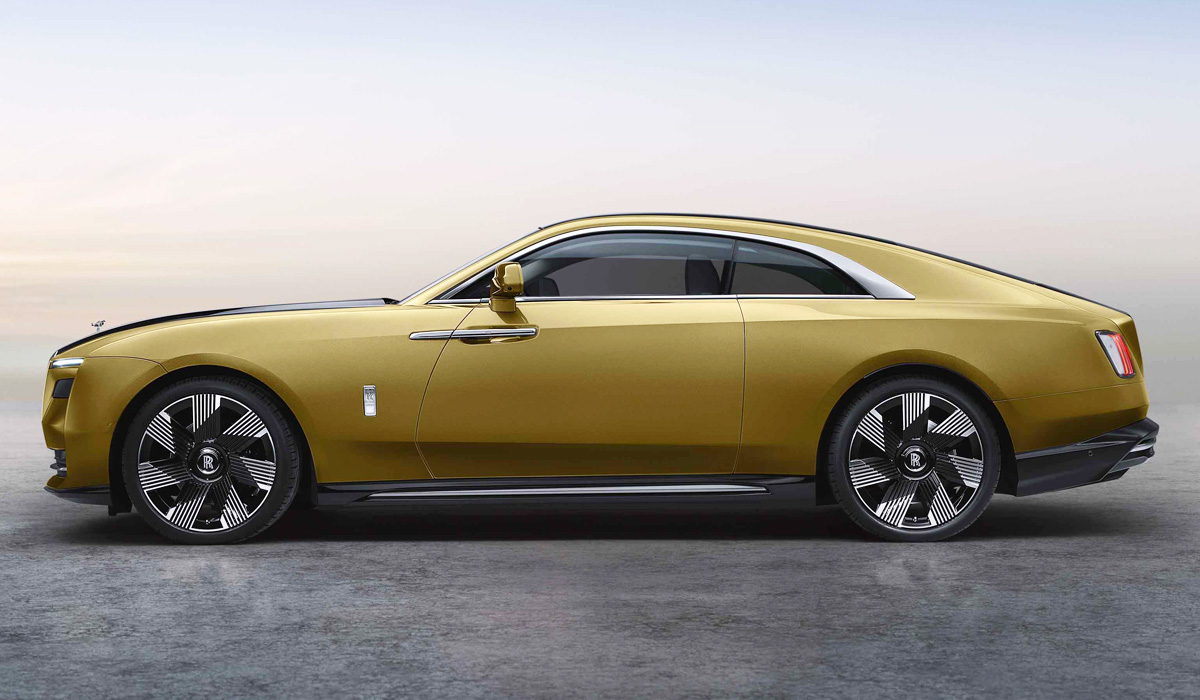 Фотография Rolls Royce Spectre (2 слайд)